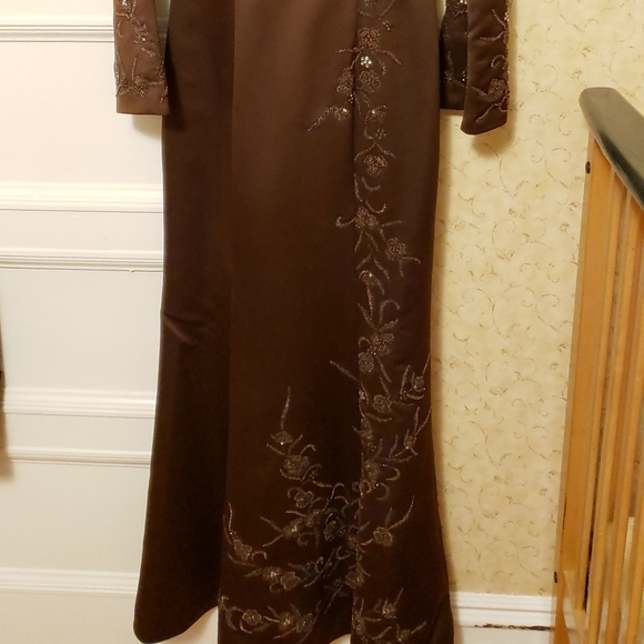 Vintage Brown satin beaded gown - Picture 3 of 8